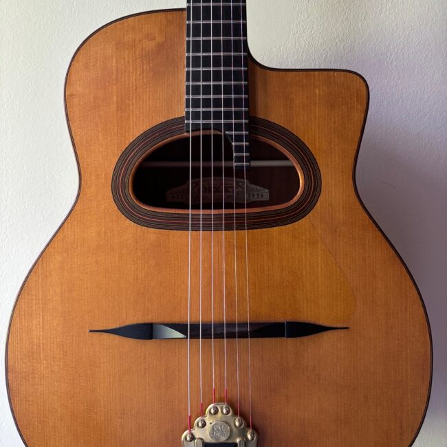 Yohann Cholet modello "Intuition" custom D hole